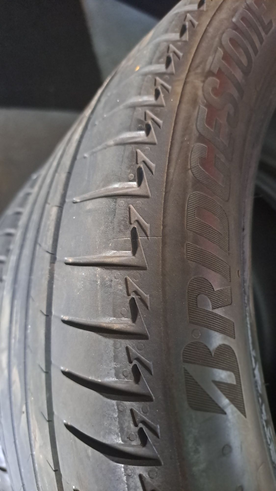 Pneus 245/40/19 hankok e  Bridgestone turanza 005 c montagem e calibra