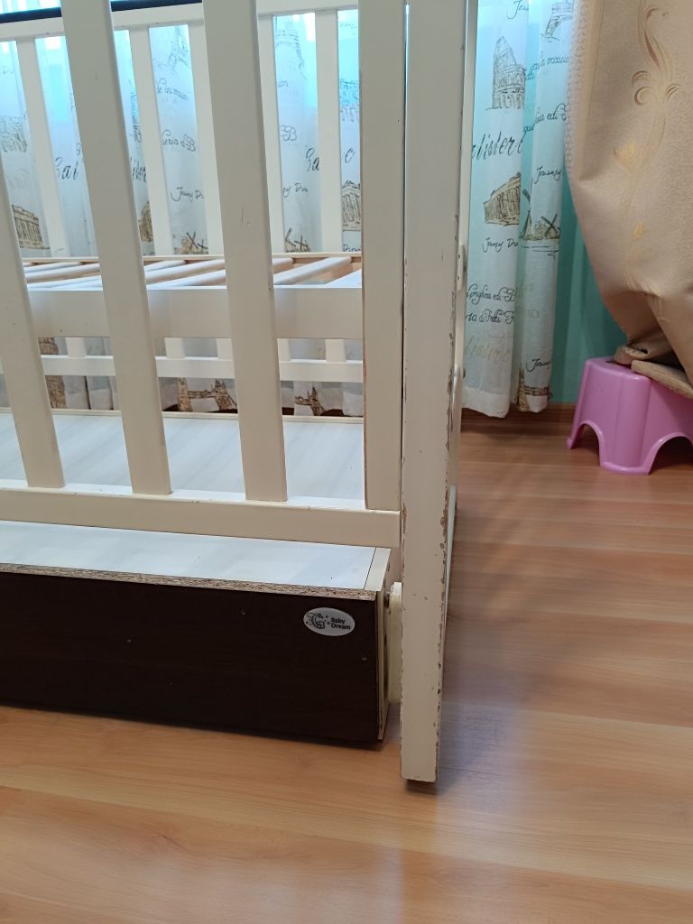Дитяче ліжечко для немовлят і до 3 років