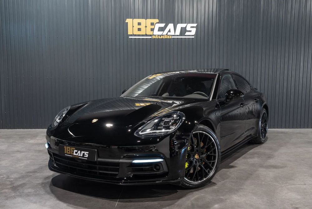 Porsche Panamera 4 E-Hybrid Platinum Edition