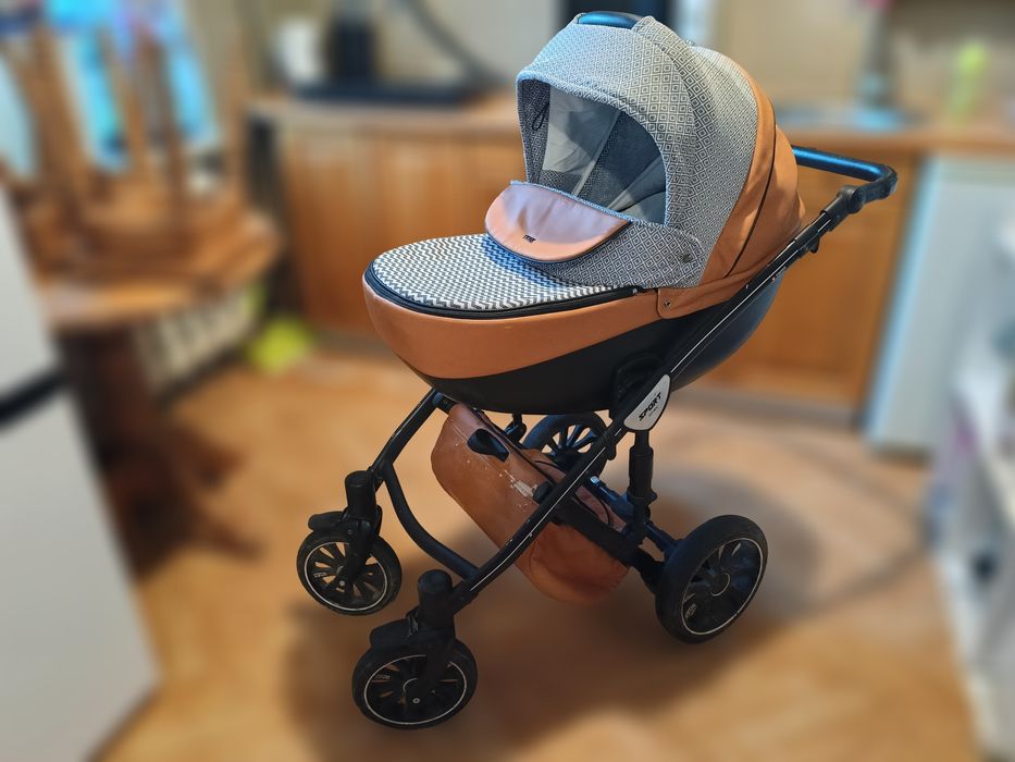 Продам коляску Anex 2 в 1 Sport