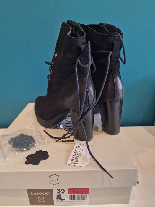 Botki Lasocki skóra naturalna 39