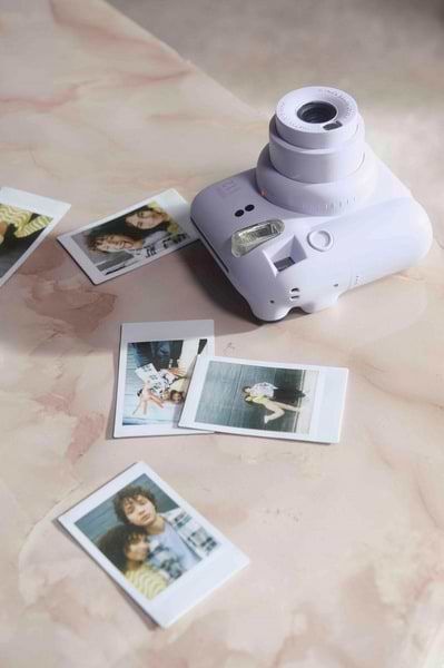 Фотокамера миттєвого друку Fujifilm INSTAX MINI 12 Lilac Purple