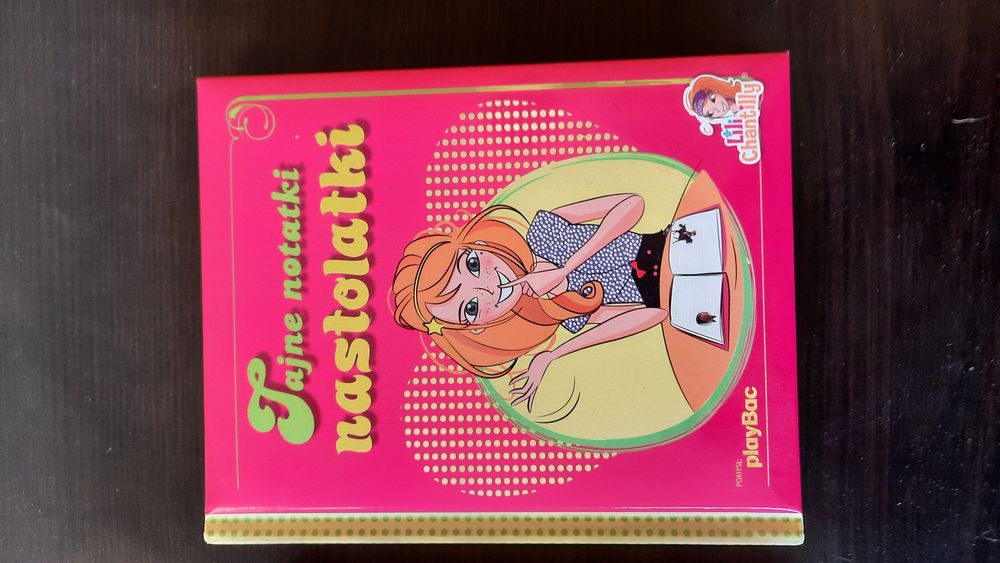 Puzzle, gra, opowieści, notatki nastolatki