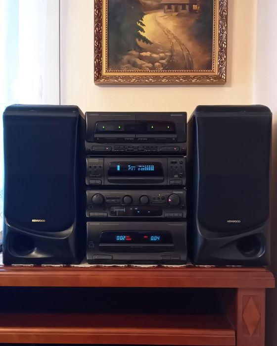 Wieża KENWOOD z pilotem.