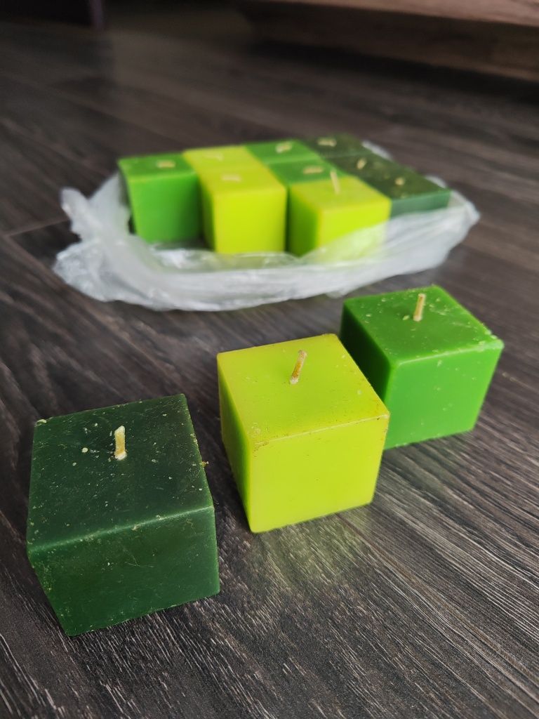 12 świeczek zestaw zielone trzy odcienie po 4 każdego koloru kostki no