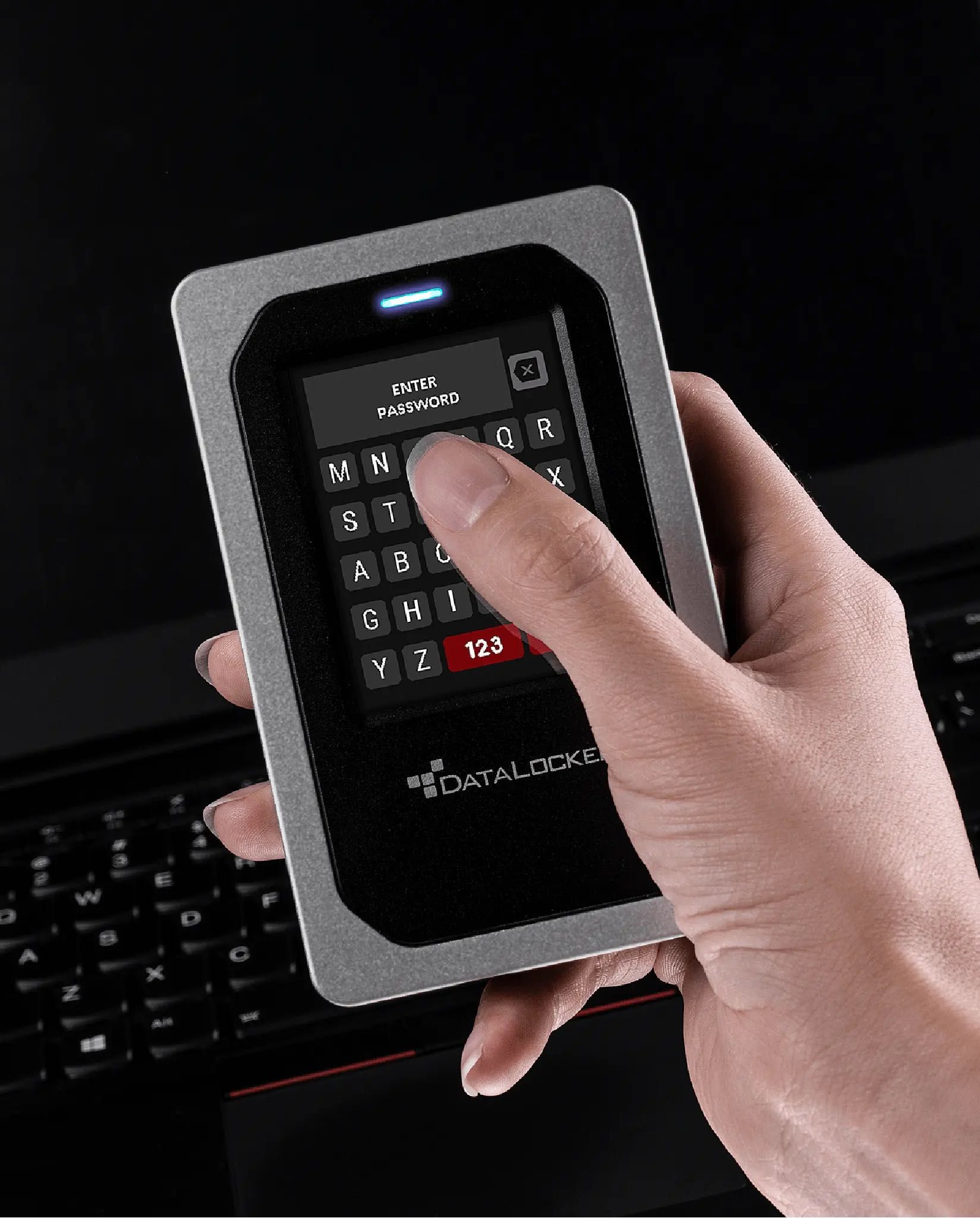 Захищений шифруванням жорсткий диск DataLocker 2Tb