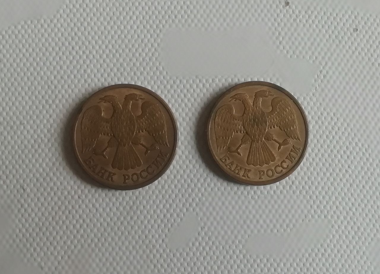 Монеты 40 грн любая