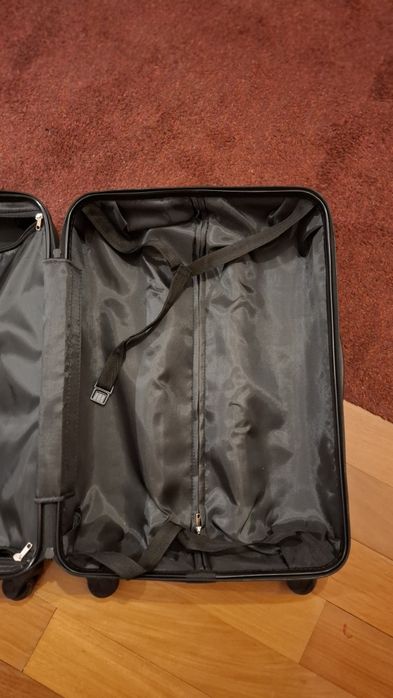 Mala de Viagem Média 4 Rodas Preta e Verde Milão
Pack It