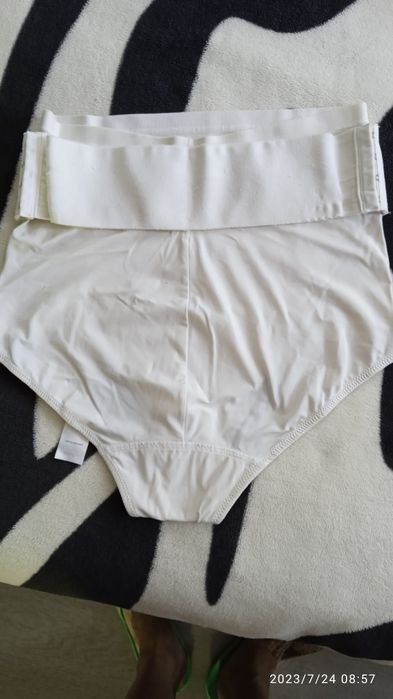 Трусики жіночі утягуючі