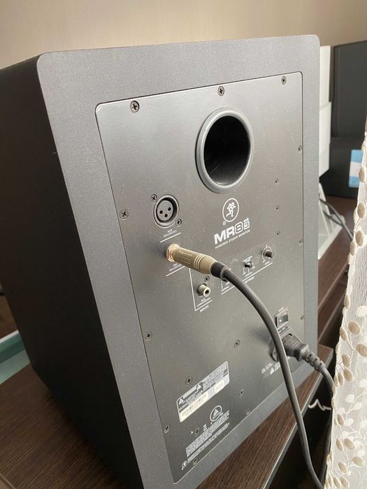 Mackie MR8 mk3 монітори