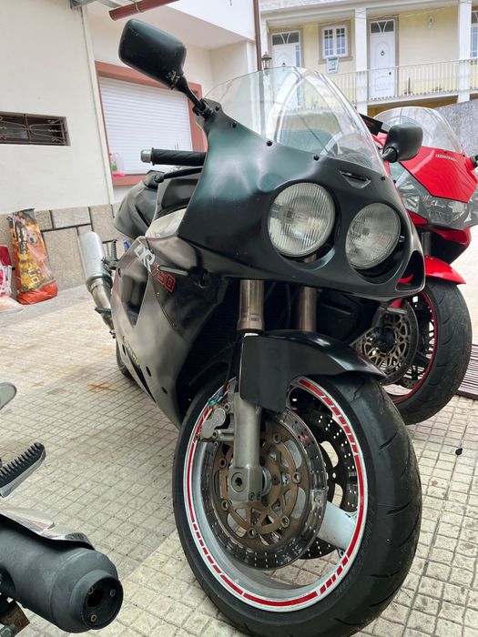 Kawasaki zx7r 750cc