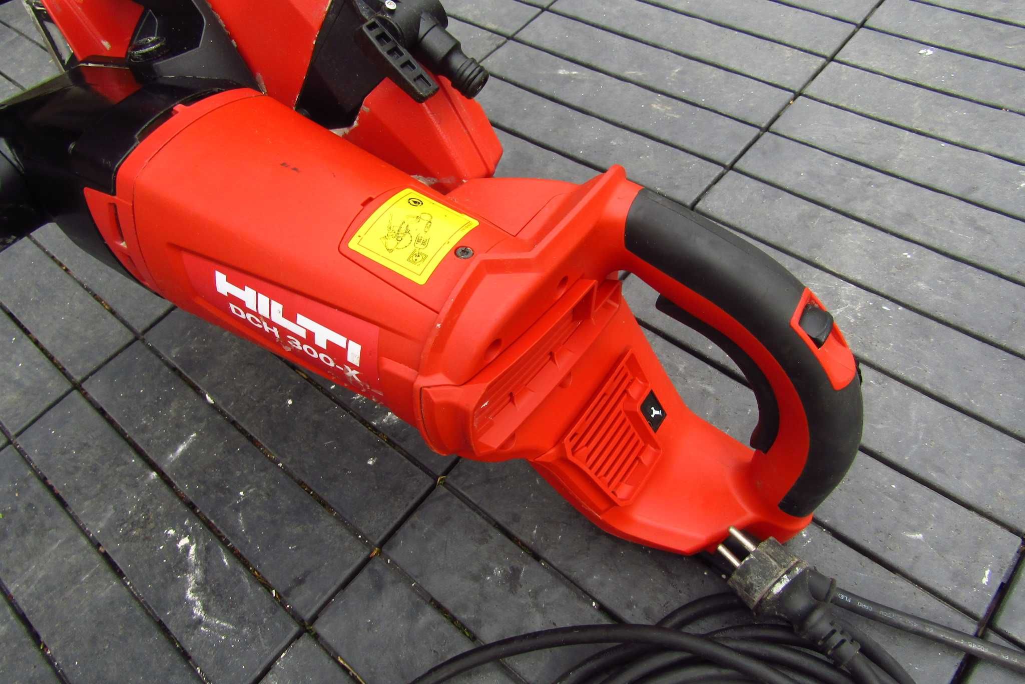 Przecinarka Elektryczna HILTI DCH 300-X na mokro i sucho