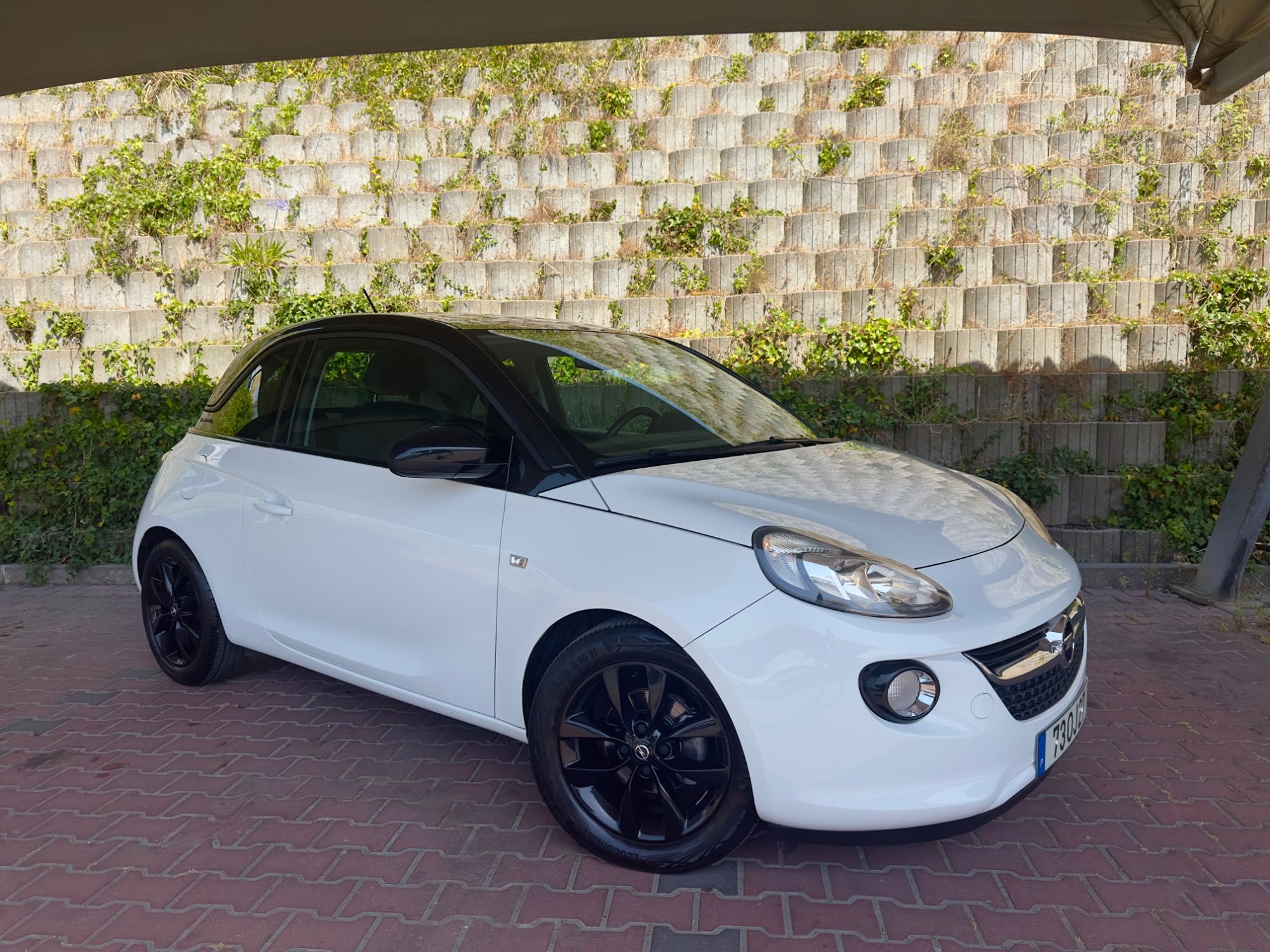 Opel Adam 1.2 Black Edition - Extremamente Estimado