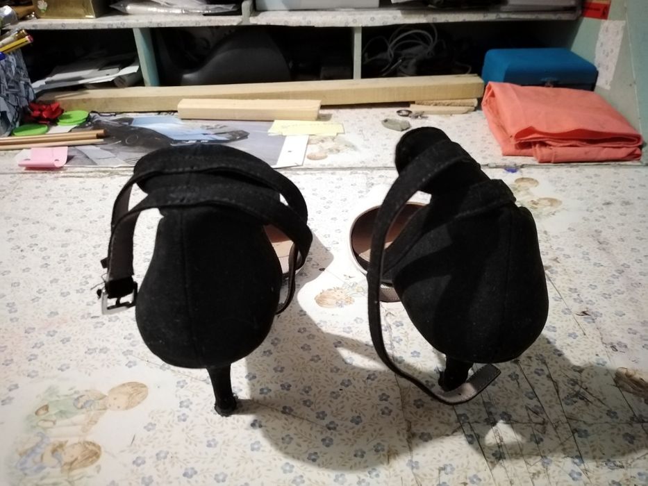 Vendo sapatos novos para mulher bom estado