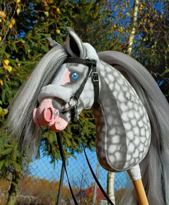 Siwy konik Hobby Horse A4 + sprzęt finland realistyczny