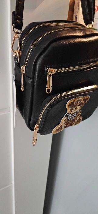 modna czarno-zlota torebka-listonoszka NOWA z metka