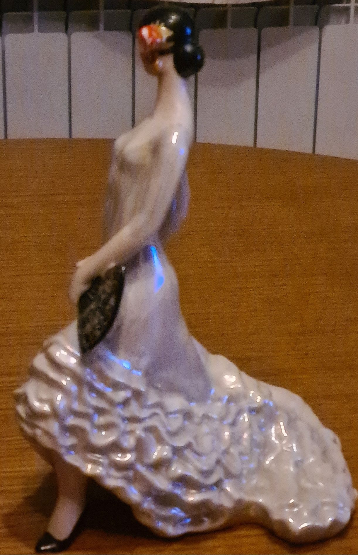 Figurka porcelanowa tancerki flamenko