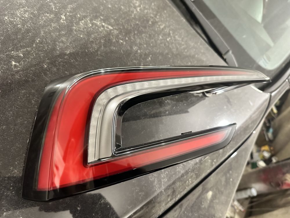 Задній лівий ліхтар стоп Tesla 3 европа