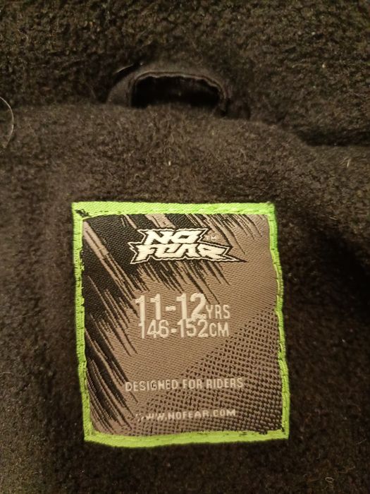 Продам термо куртка 146-152 рост