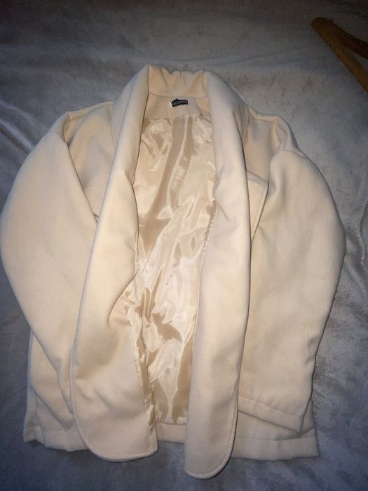 Пальто нове.