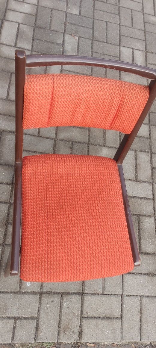 Krzesło tapicerowane vintage PRL jar czerwone