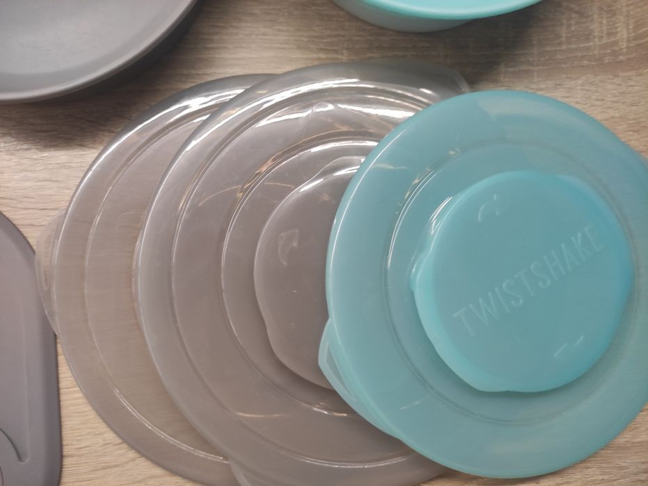 Zestaw talerzyków z matą firmy Twistshake