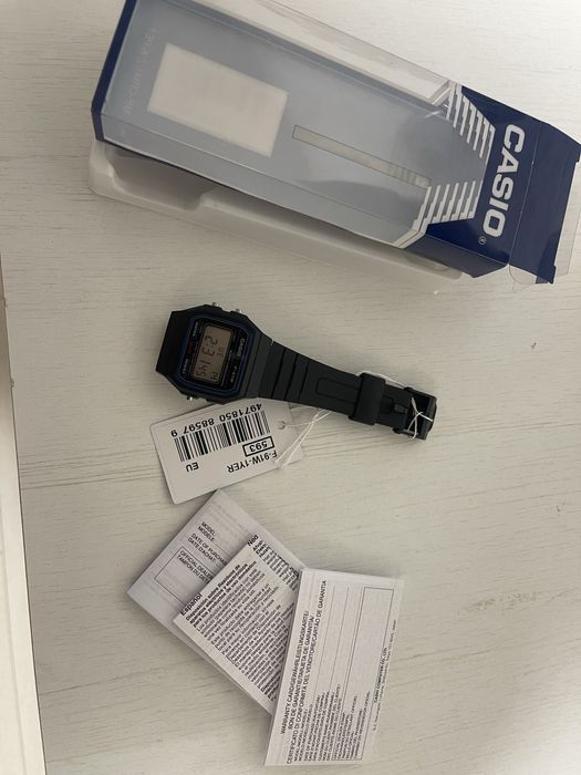 Часы Casio F-91W-1DG.