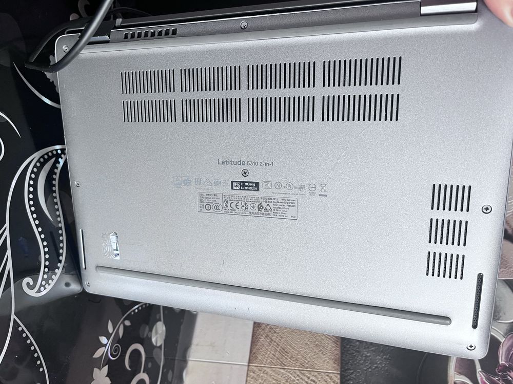 Сенсорний ноутбук Dell Latitude 5310 2-in-1,I5,8ram,256ssd m2