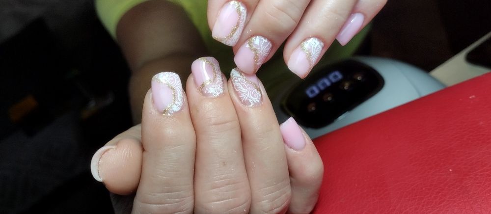 Манікюр.Педикюр.Нарощування нігтів