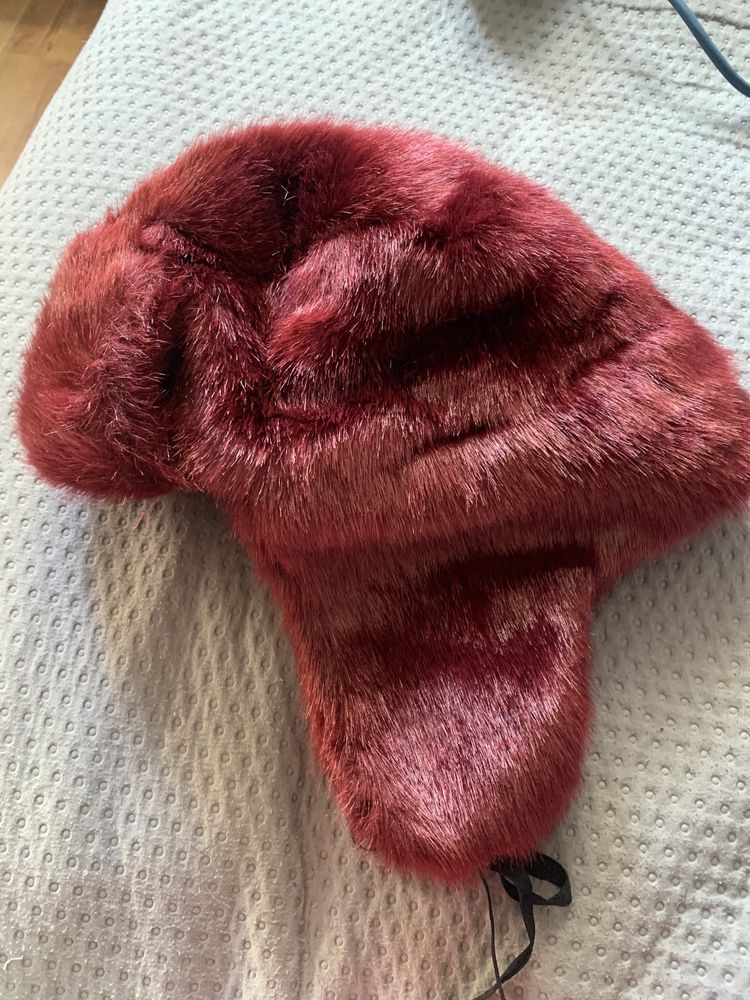 Futerkowa czapka H&M