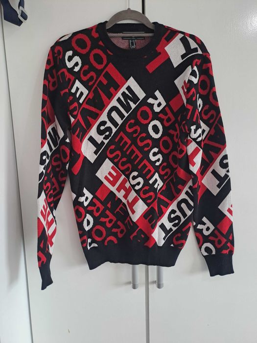 Sweter męski napisy