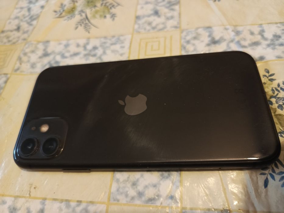 Продам  Айфон 11