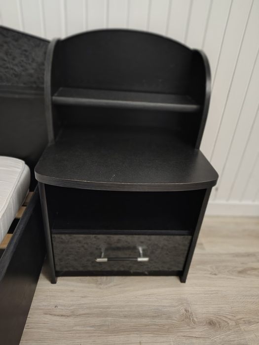 Łóżko 180x200, plus szafki nocne