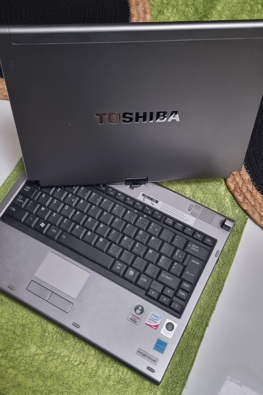 Okazja Toshiba Portege M700 jak nowy, obracany ekran dotykowy