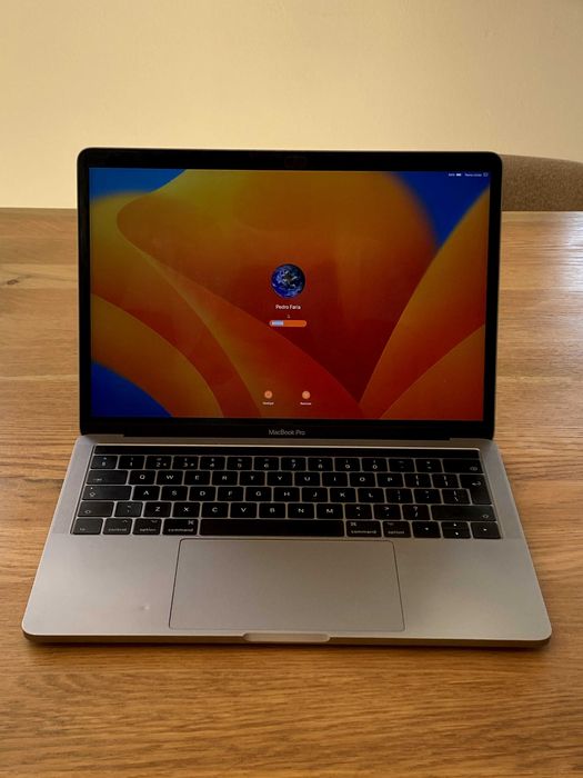 MacBook Pro 13” (2017) 16GB RAM | 512SSD | i5 | Touchbar