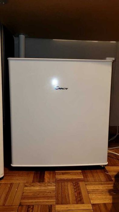 Frigobar Candy em perfeito estado e sem marcas de uso comprado 5 meses