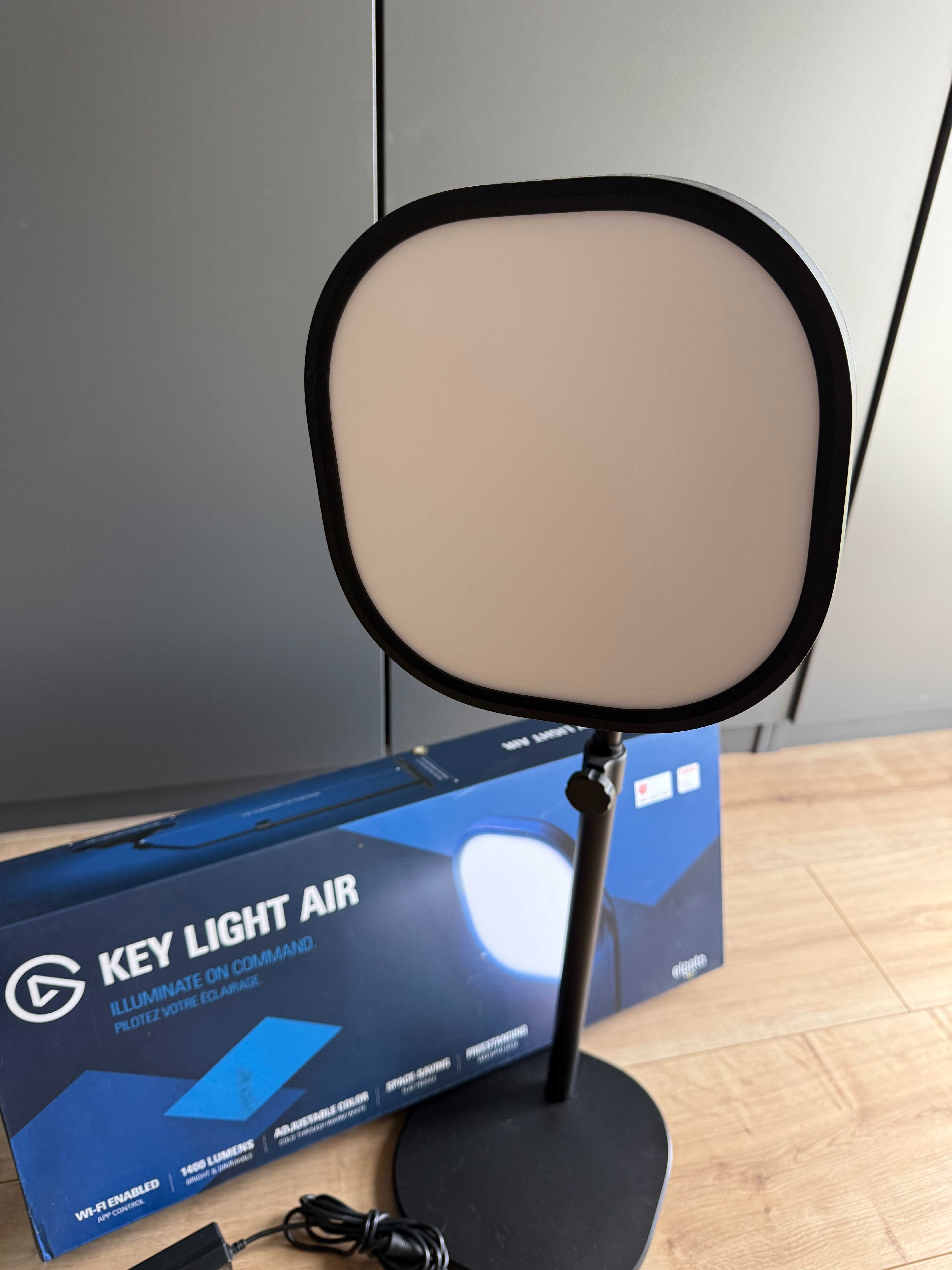 Elgato Key Light Air z pudełkiem i zasilaczem
