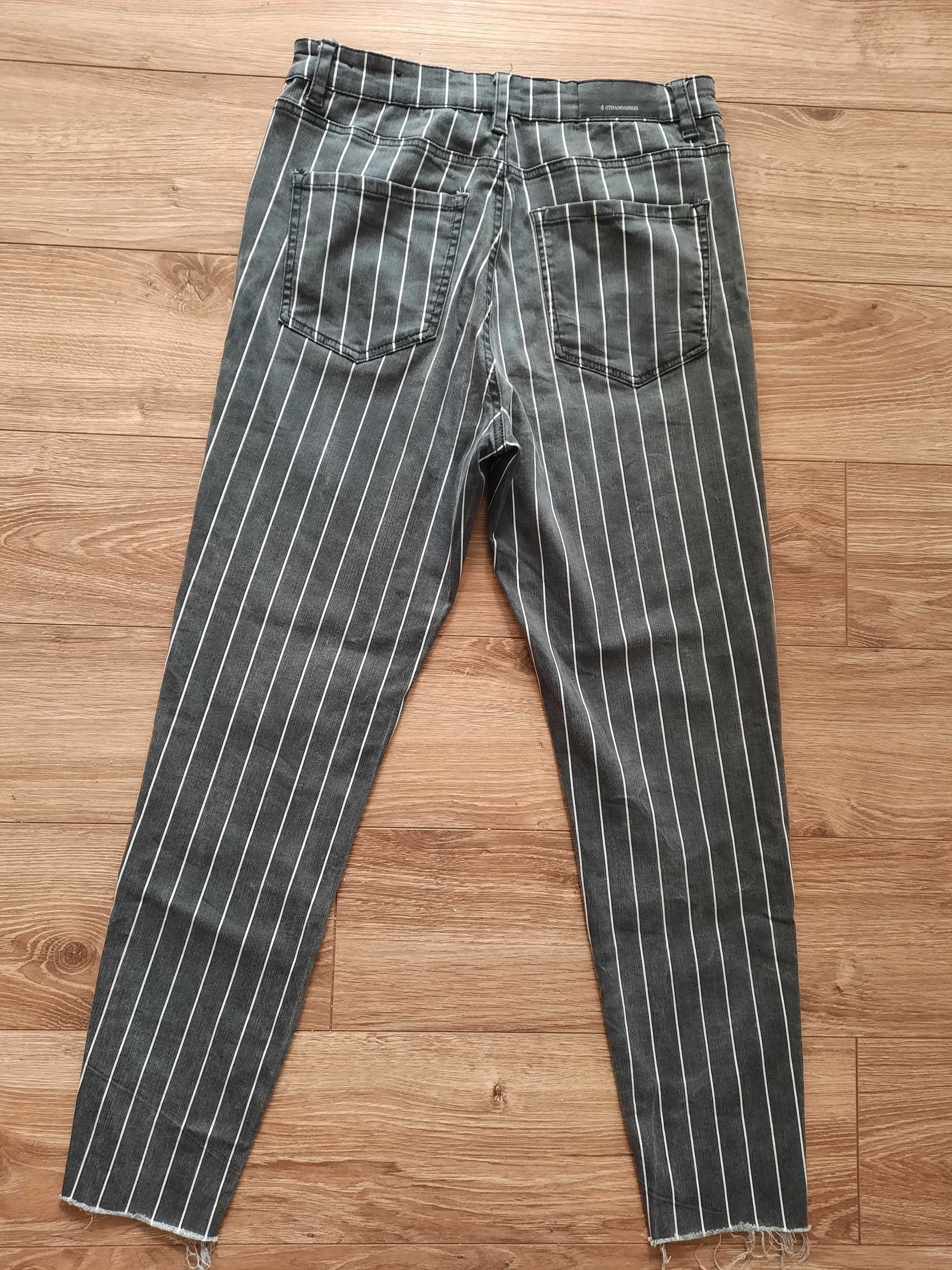 Spodnie Stradivarius rozmiar 40