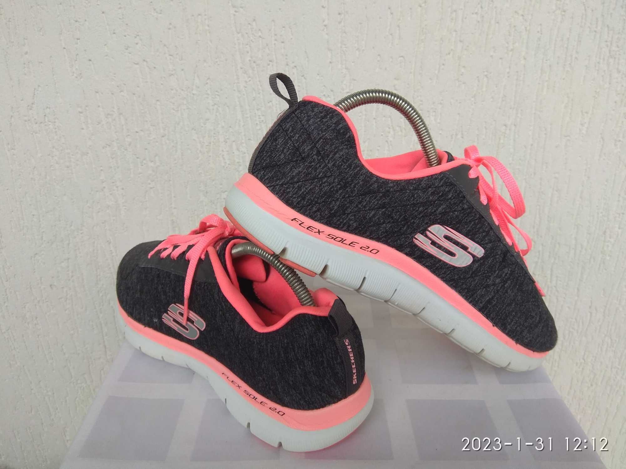 Суперлегкие,текстильние кроссовки Skechers Lite-Weight р.39