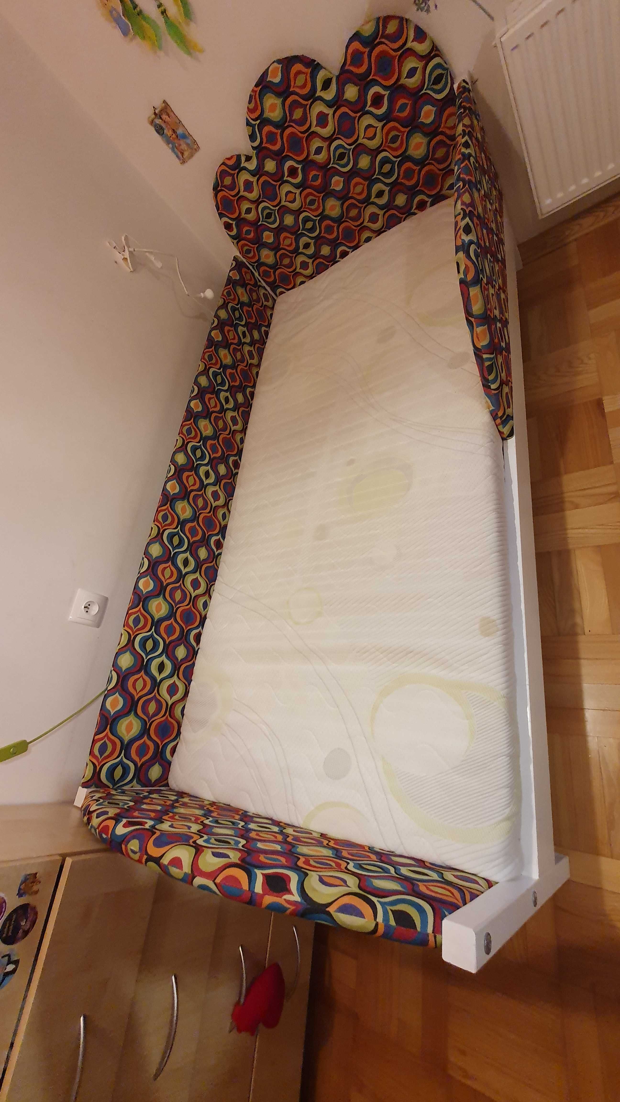 Łóżko dziecięce 90x200 drewniane, tapicerowane