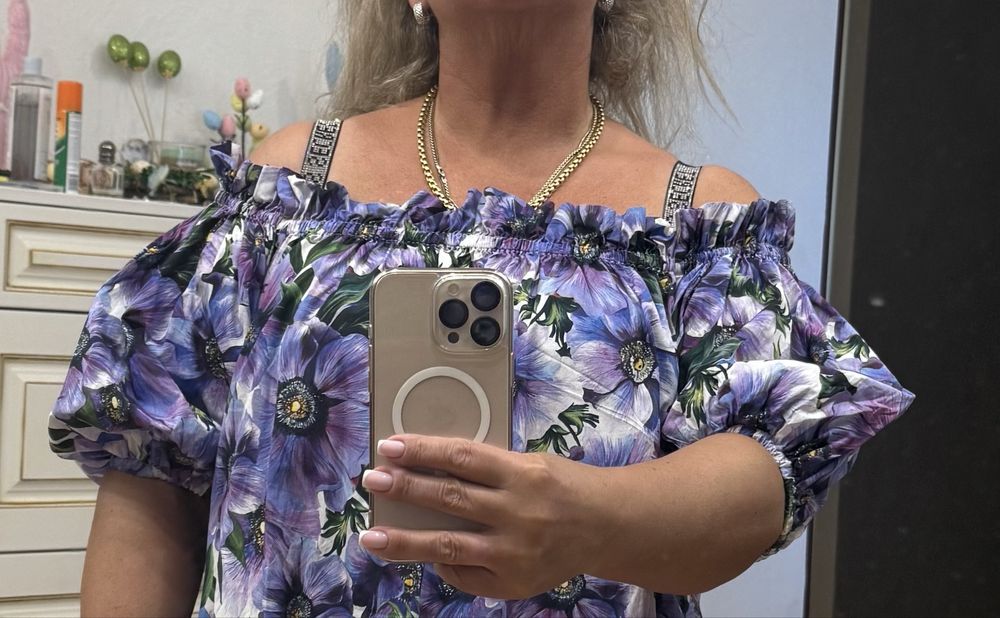 D&G на М-L разм. Оригинал. Отличное сост.Красивая блуза.