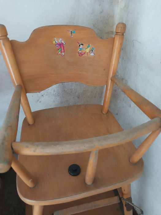 Krzesełko do karmienia PRL