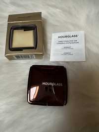 Hourglass Ambient Diffused Light