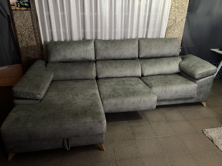 Sofa chaise lounge com bau