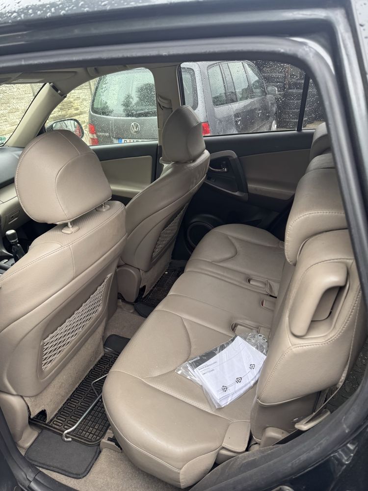 Toyota RAV4 bardzo ladny stan z Niemiec 2.2 diesel DECAT 4x4