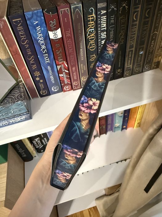 The Last Tale of the Flower Bride - Roshani Chokshi