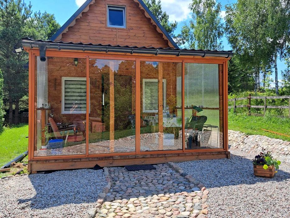 Aluminiowa zabudowa balkonu, zadaszenie tarasu, wiatrołap, balustrada