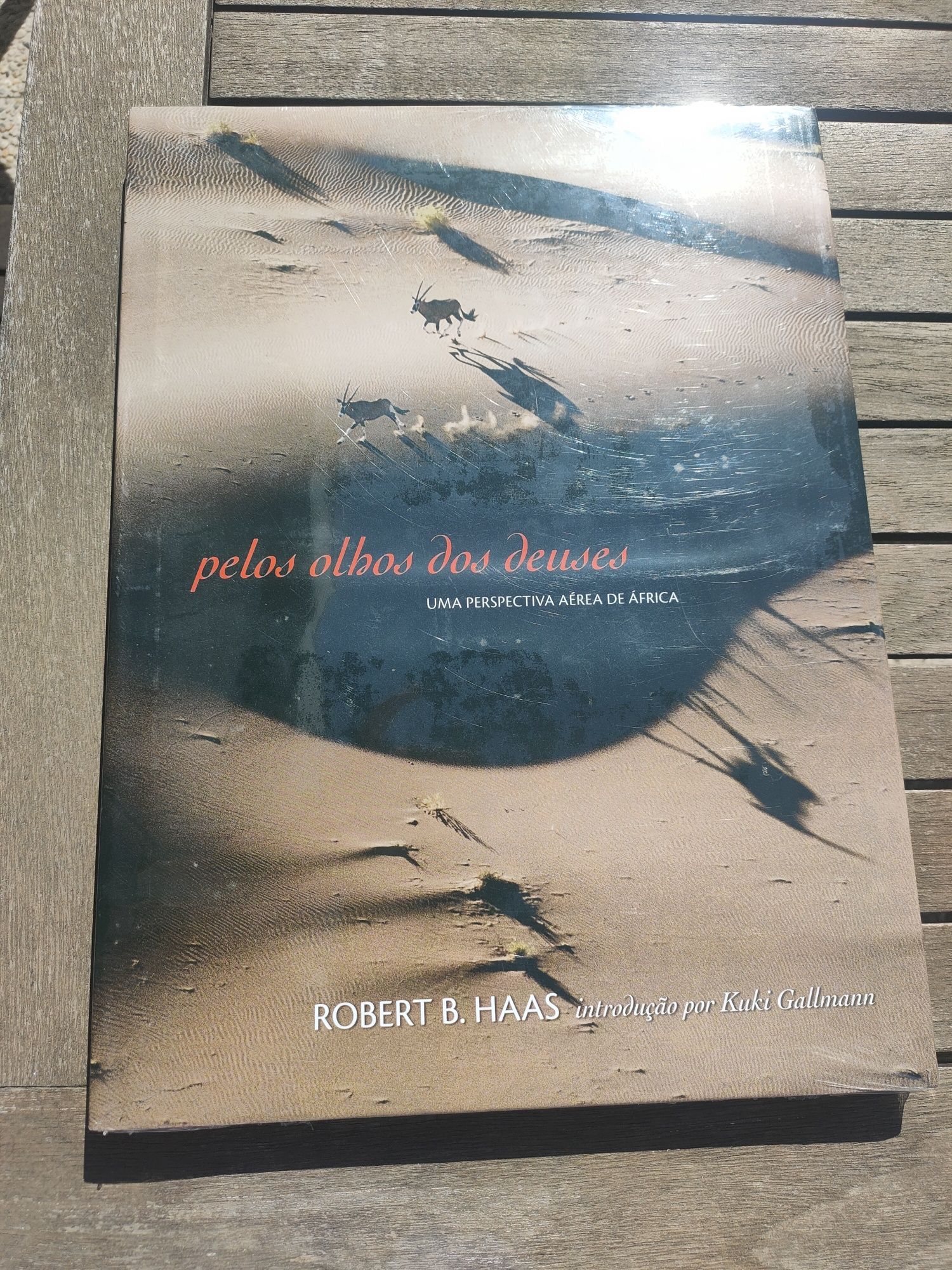 Pelos olhos de África. Livro novo selado