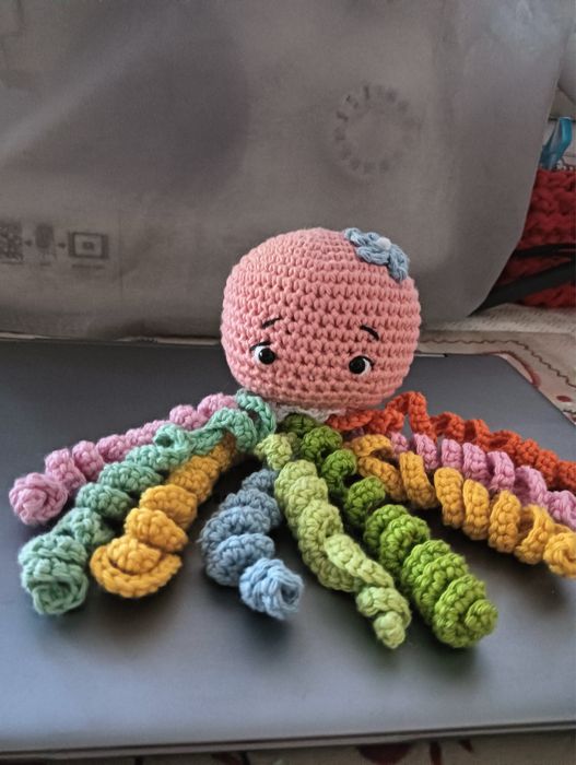 Polvo feito em croché para menina