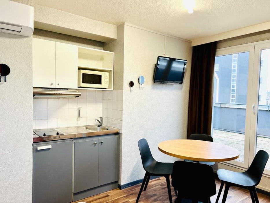 Хостел в Голосеевском районе Киев Метро Васильковская 5 минут пешком